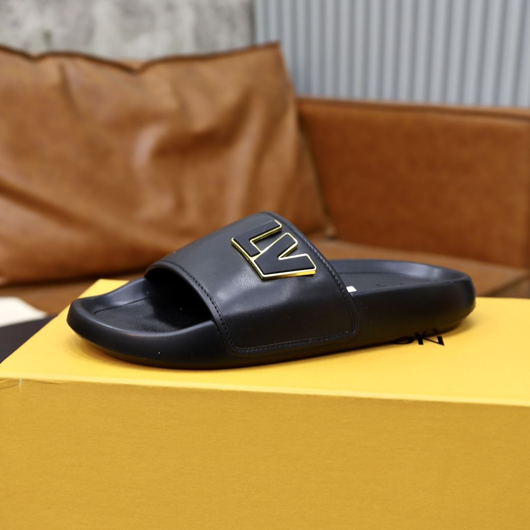 Louis Vuitton Slippers